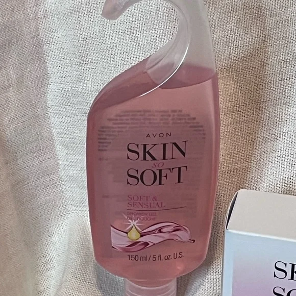 Avon Skin So Soft, Soft and Sensual Bath Set. - Picture 2 of 5